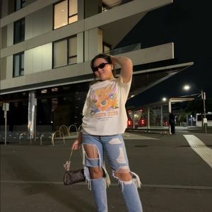 Meet your Posher, Urangoo